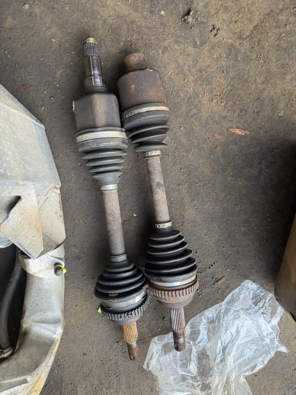 03 04 05 DODGE NEON SRT4 OEM LH & RH FRONT CV AXLES - Axle Shaft Set