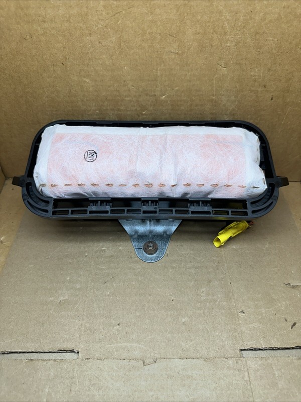 2016-2023 Chevy Malibu Front Right Passenger Side Dash Air Bag Airbag 23366993