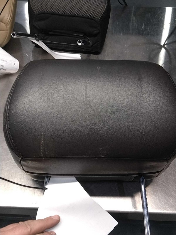 2010 GMC Yukon Black Headrest OEM Used 4DR - 184K Miles, Warranty 6 Months