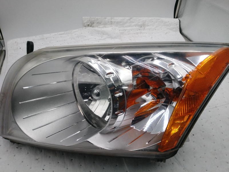 2010 Dodge Caliber Left Headlight Assembly Silver 285447 133K Miles Used