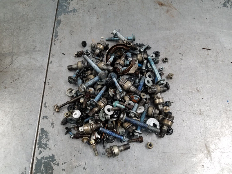 2006 Porsche Cayman S 987 Misc Bolts / Hardware #3317 P1