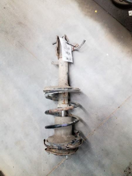 Driver Left Strut Front Fits 95-97 PRIZM 96362