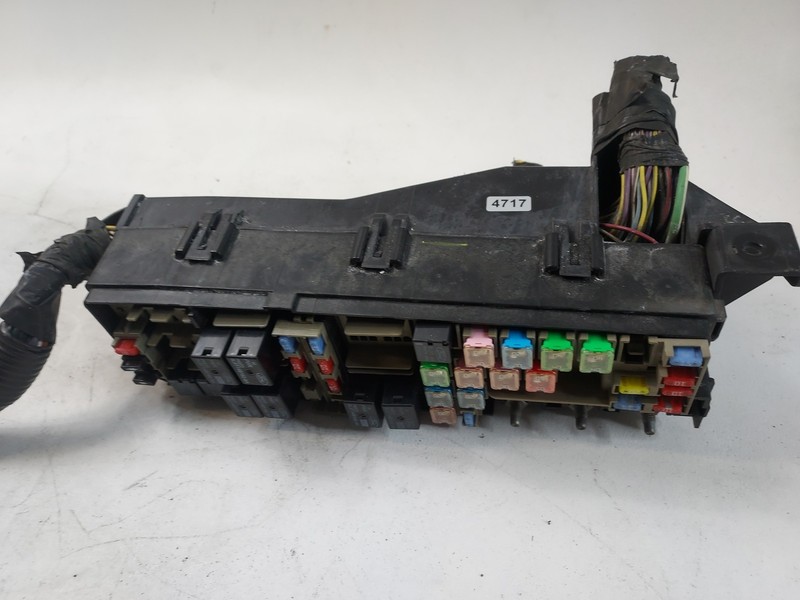 2008 MERCURY MARINER Engine Fuse Relay Junction Box OEM