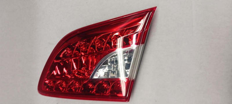 13-'15 NISSAN SENTRA Right passenger inner Taillight OEM Grade A!