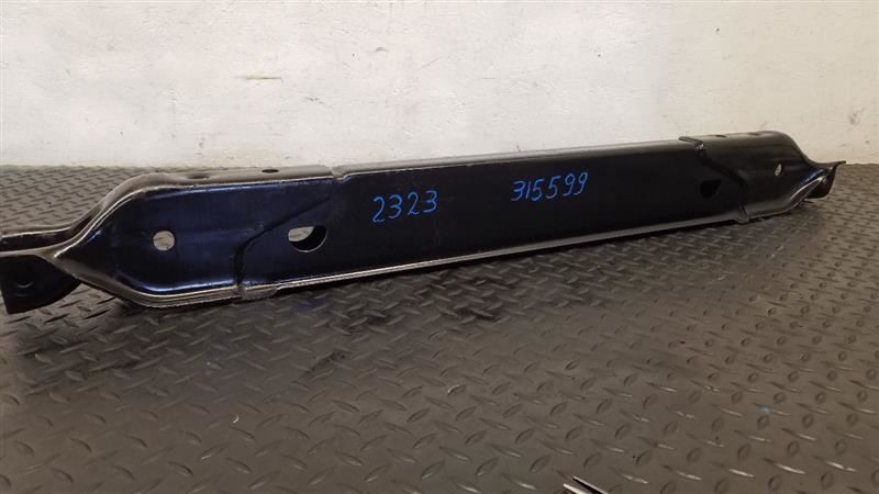 99-00 Cadillac Escalade Torsion Bar Crossmember OEM 15984642