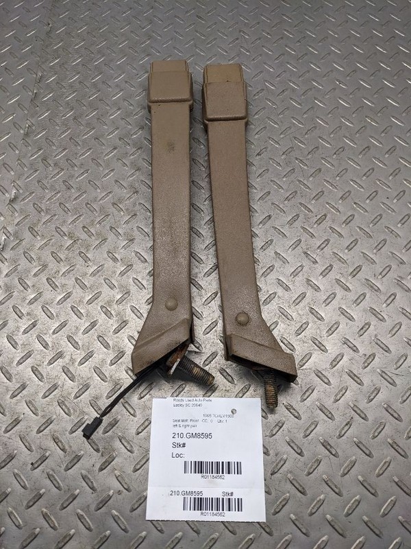 88-98 OBS Chevy GMC C/K 1500 Truck Bucket Seat Sport Belt Buckle SET OEM 1184562