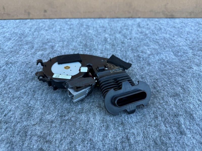 FORD MUSTANG GT 15-23 OEM LEFT DRIVER SIDE HEAT AC SEAT CUSHION BLOWER MOTOR FAN