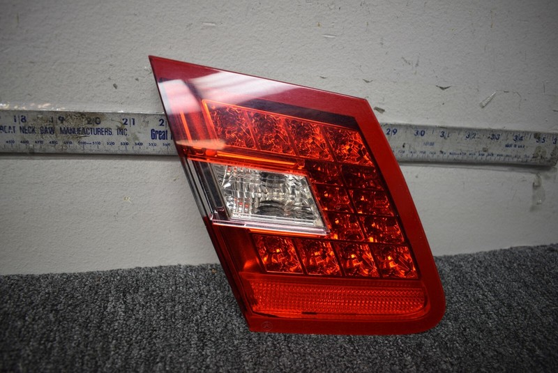 2010-2013 MERCEDES BENZ E CLASS LEFT SIDE INNER TRUNK TAIL LIGHT FACTORY OEM