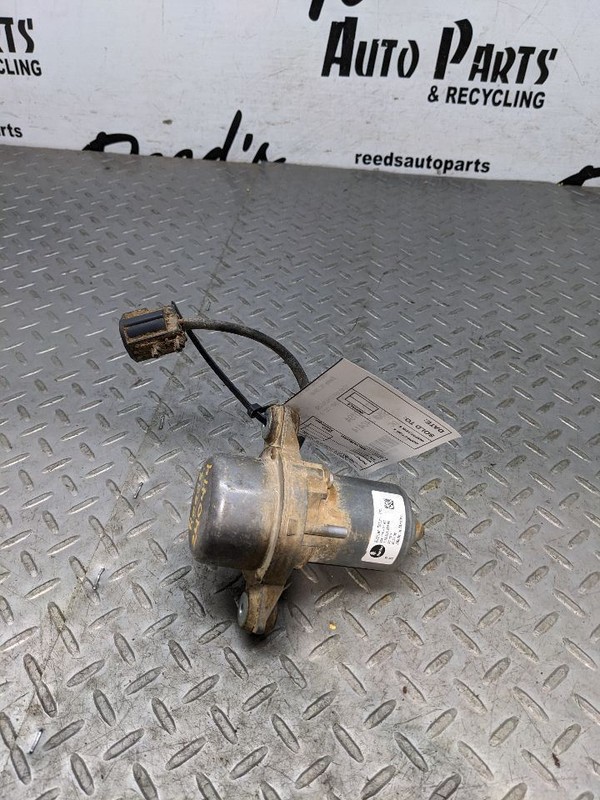 Vacuum Pump LHD VIN W 6th Digit Jk Body Fits 14-18 WRANGLER 1147337