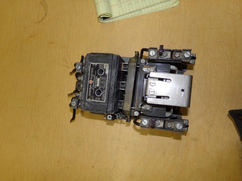 GE CR7008D Control 100T 250V 60A Starter, Missing a Screw *FREE SHIPPING*