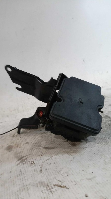 2020 Nissan Versa ABS Hydraulic Assembly OEM 4766056S0B 138K Miles