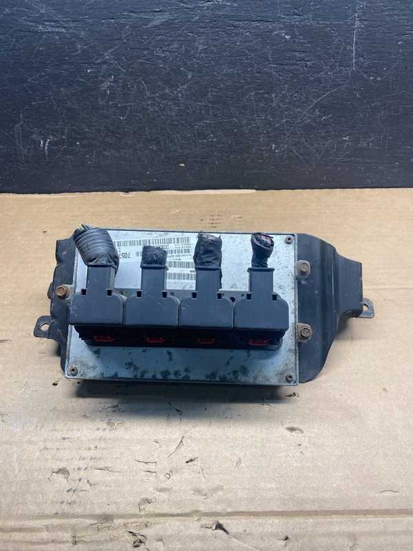2011 Dodge Grand Caravan Town & Country ECU Engine Computer OEM AD7647 DG