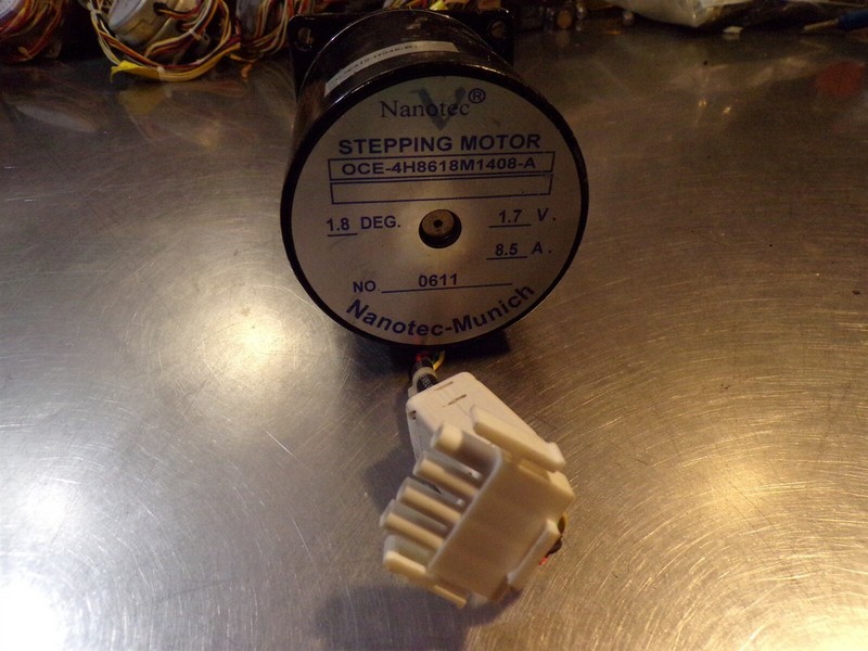 Nanotec OCE-4H8618M1408-A Stepping Motor 18 Deg. 1.7V 0611 *FREE SHIPPING*