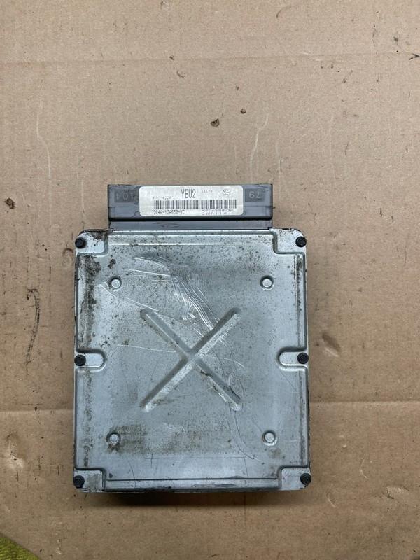 2002 Ford F250 6.8L Engine Control Unit ECU Computer Module R1838 DG