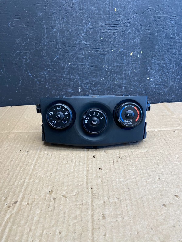 2009 to 2013 Toyota Corolla Matrix Climate Heater A/C AC Control Panel ac9440 DG