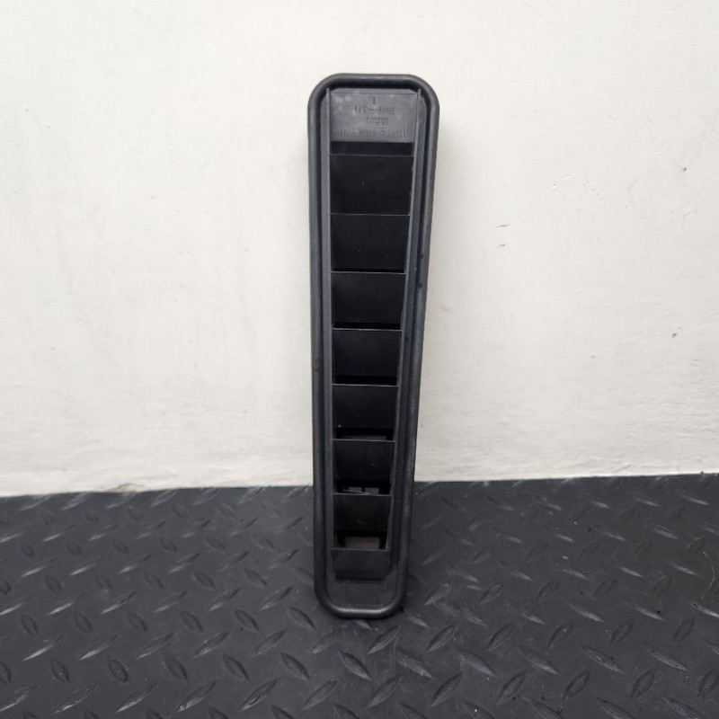 00-14 GMC Yukon Cabin Pressure Relief Vent OEM 15816854