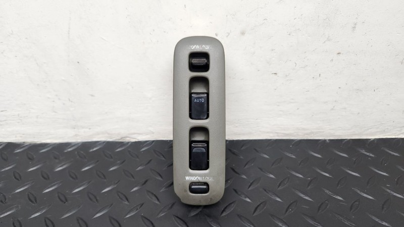 00-05 Suzuki Vitara 2 Door Driver's Master Window Switch Gray OEM 3799066D10T01