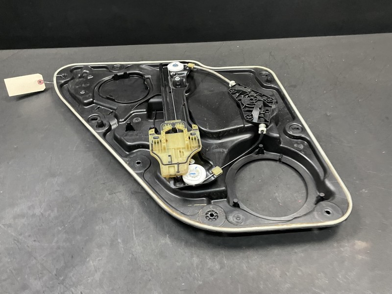 Rear Right Door Window Regulator 2018 Jeep Grand Cherokee 68231068AA 2011 - 2021