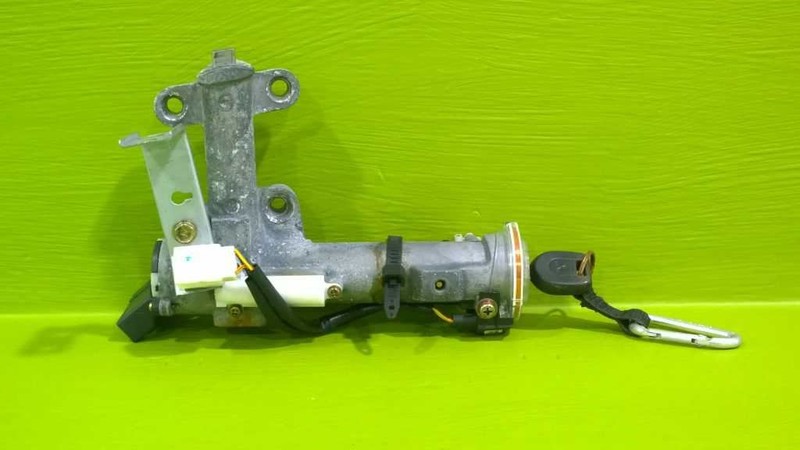 97-04 DIAMANTE IGNITION SWITCH CYLINDER HOUSING W/KEY OEM 3670-19