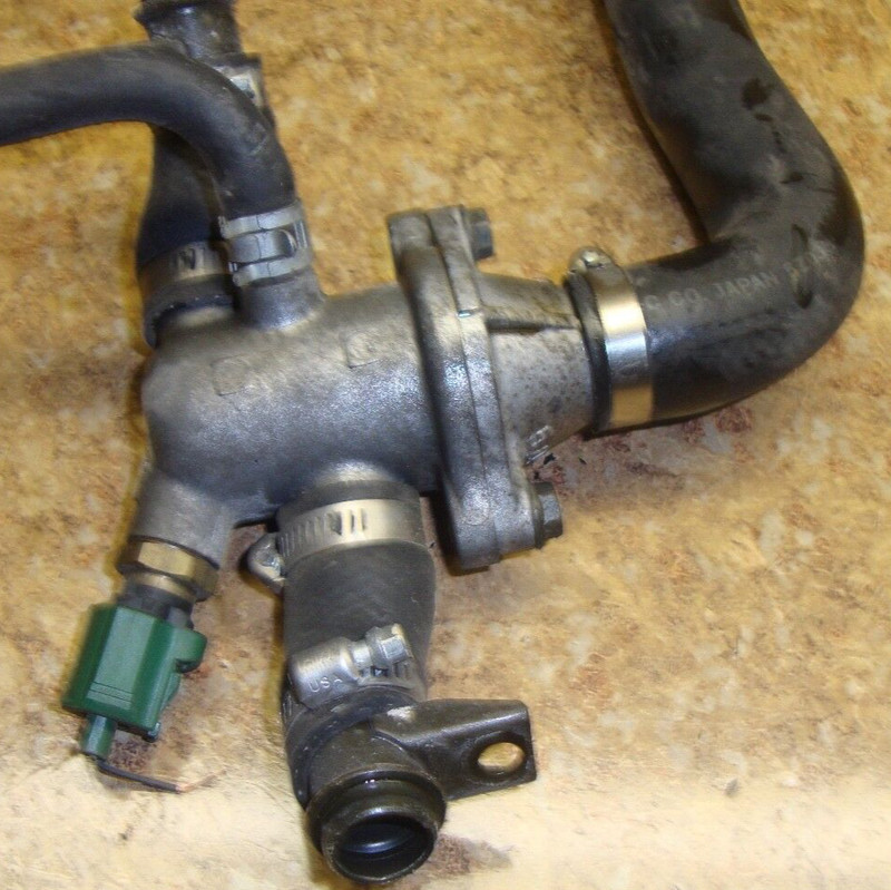 2006 Suzuki SV650 SV 650 Engine Motor Coolant Thermostat Cooling Thermo 06