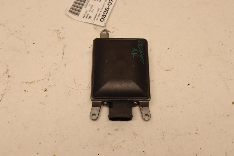 2014-2016 PORSCHE PANAMERA REAR RIGHT SIDE BLIND SPOT DISTANCE SENSOR MODULE OEM