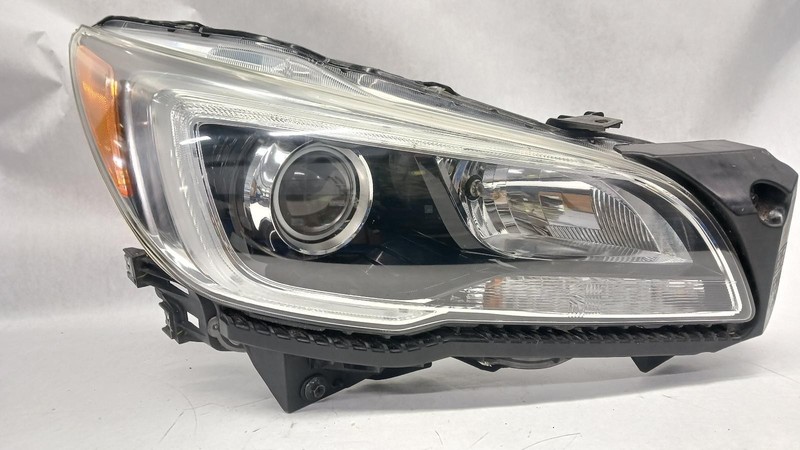 15-'17 SUBARU LEGACY Right passenger headlight halogen OEM Grade B