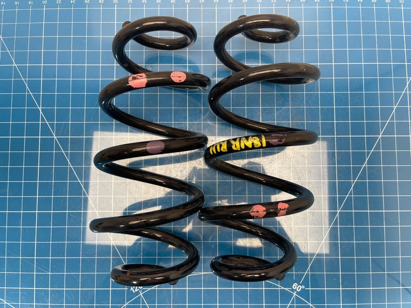 14-20 Nissan Rogue FWD REAR SUSPENSION RIGHT LEFT COIL SPRING PAIR SET OEM