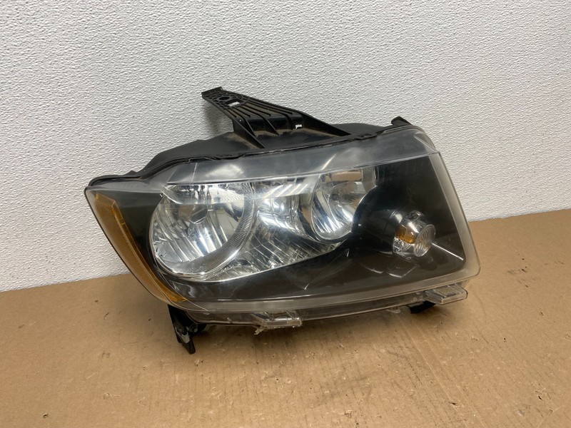 2011-2013 Jeep Grand Cherokee Right Passenger Halogen Headlight AB6528 DW