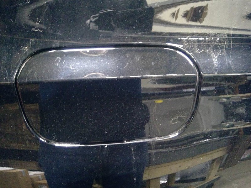 S60 2019-2023 Fuel Filler Door Black 019 1749952