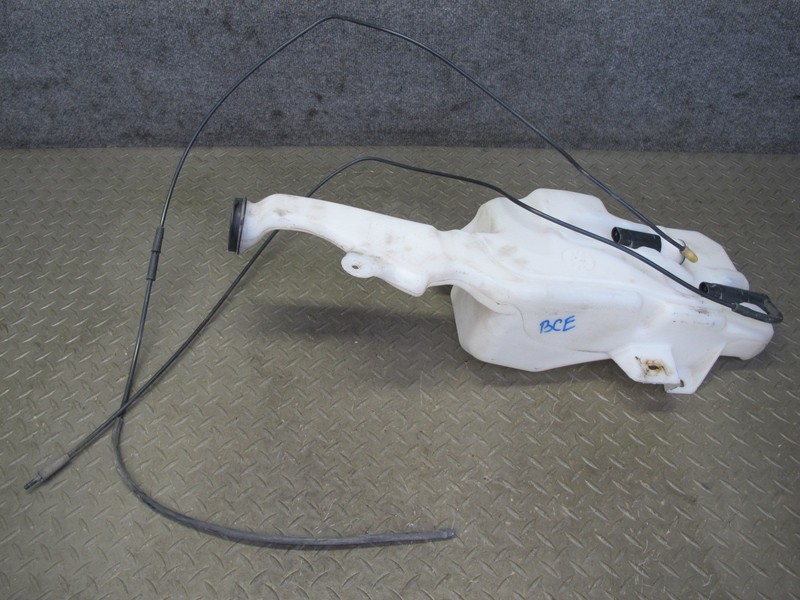 2007-2014 CADILLAC ESCALADE WINDSHIELD WASHER FLUID RESERVOIR TANK W PUMPS