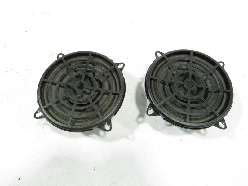 02-06 Maserati Coupe GT 2004 Front Left Right Audio Sound Speaker Set Pair |