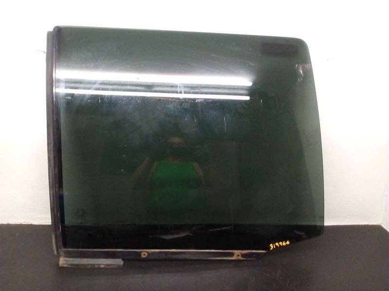 99-00 Cadillac Escalade Rear Left Driver Door Glass W/ Privacy Tint OEM 15691243