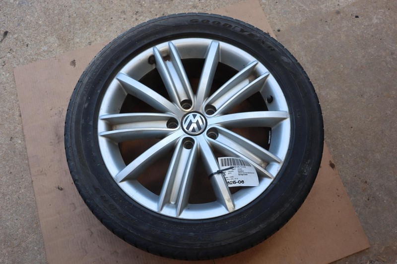2009-2016 VOLKSWAGEN VW TIGUAN WHEEL RIM TIRE 235/50 R18 18X7 ALLOY OEM