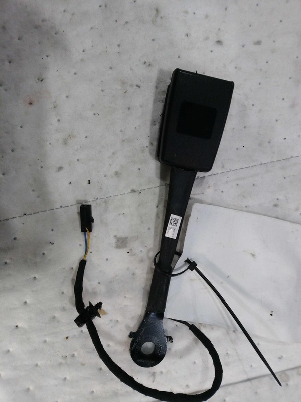 2020 Volkswagen Jetta OEM Used White Seat Belt Driver Side 47000 Miles