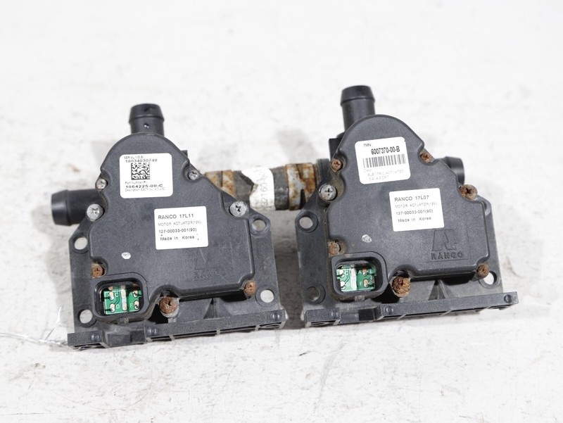 2016-2020 Tesla Model X Heater Control Coolant Valve Motor 1064225-00-C 385k