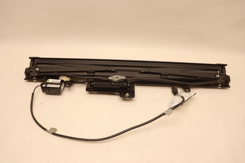 2013-2019 CADILLAC XTS SEDAN REAR WINDOW POWER SUNSHADE BLIND COVER PANEL OEM