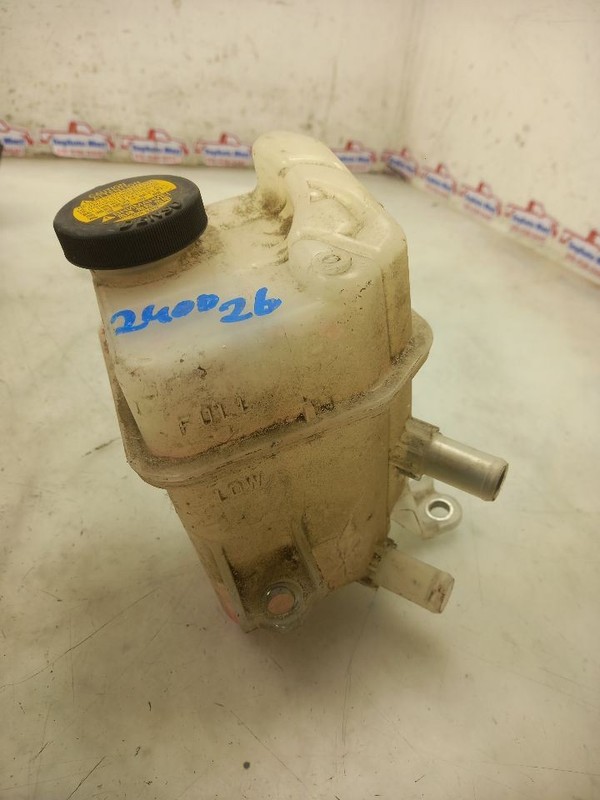 11-17 LEXUS CT200H INVERTER COOLANT RESERVOIR