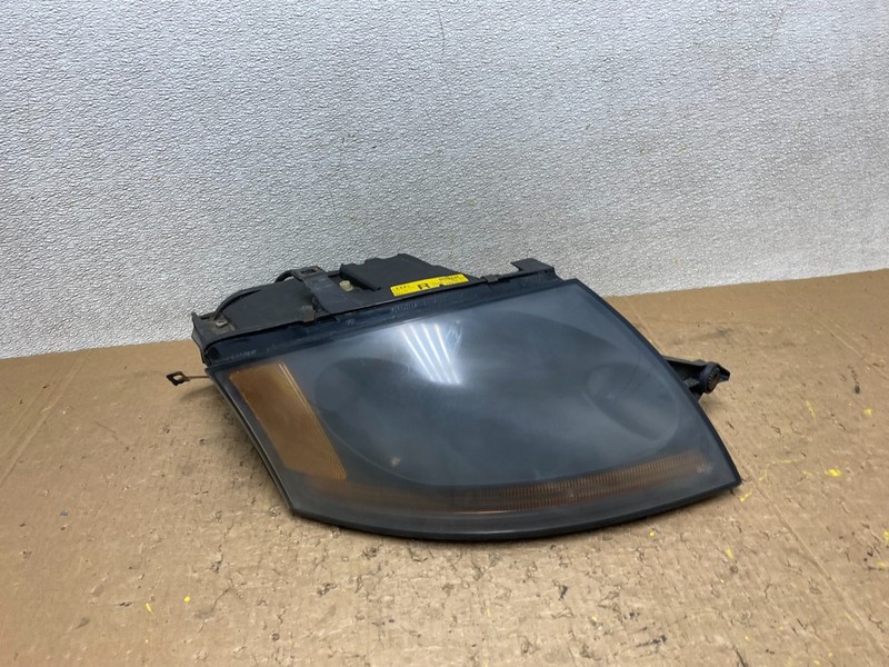 2000 to 2006 Audi TT Right Passenger RH Side Xenon HID Headlight Oem V8490 DW
