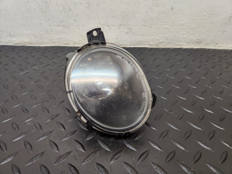 09-10 Volvo XC60 Right Passenger Fog Light Lamp OEM 307966812