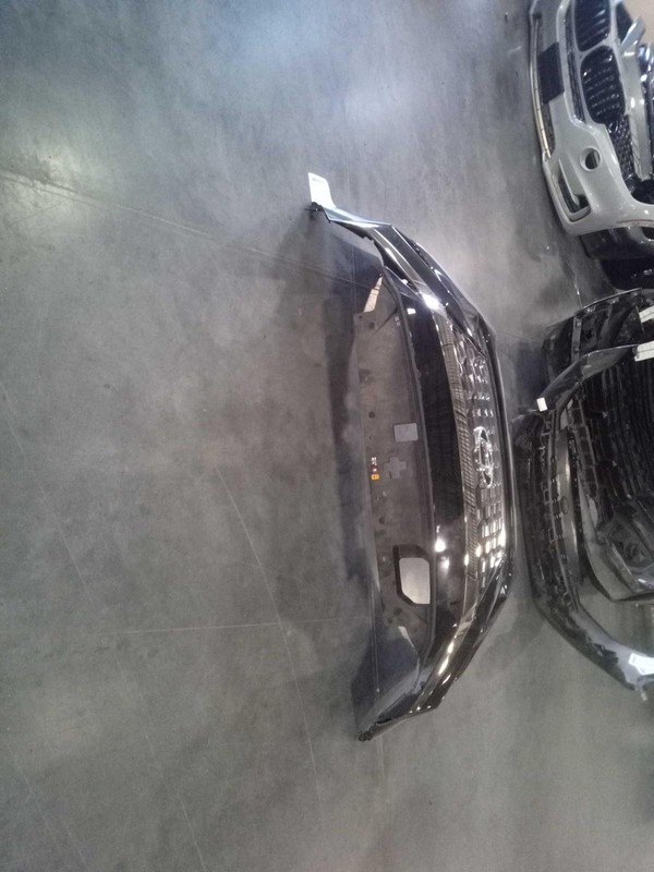 2019 Hyundai Santa Fe Black Bumper Assembly OEM 676093 Used 74K Miles