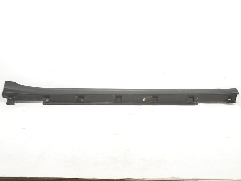 2018-2023 Subaru Crosstrek RIGHT Passenger Side Rocker Panel Moulding OEM