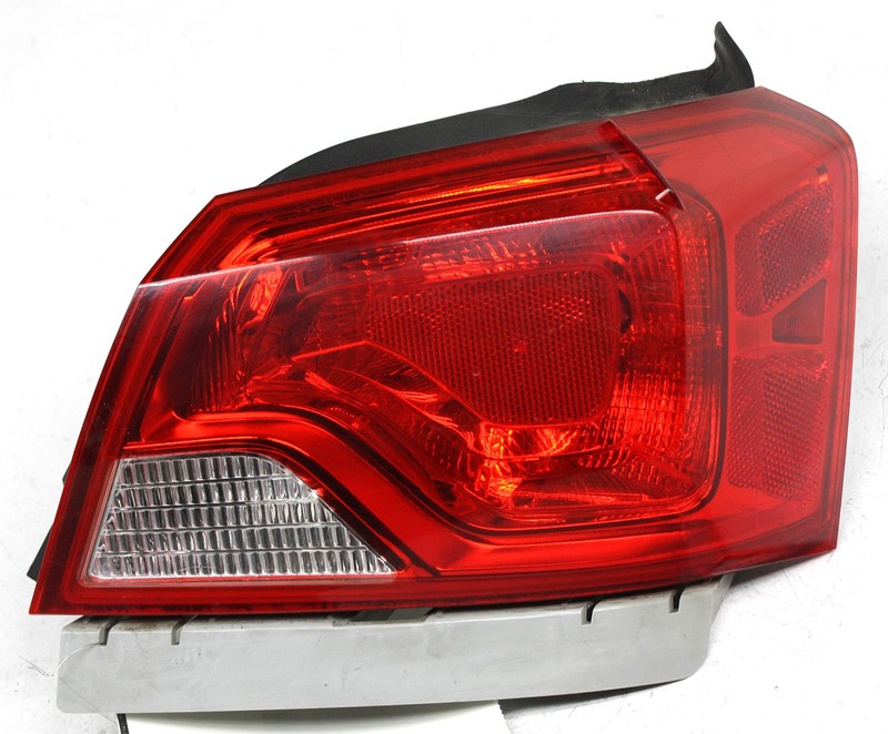 OEM Right Passenger Side Halogen Tail Lamp For Chevy Impala 23493999, Trim Chip