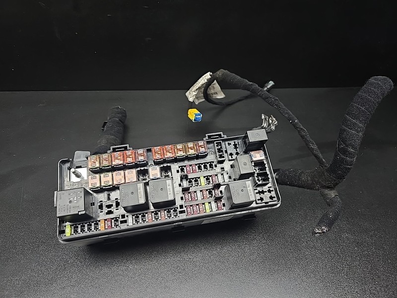 14-21 QUATTROPORTE Black Trunk Mounted Cabin Fuse Box Junction Relay Factory OEM
