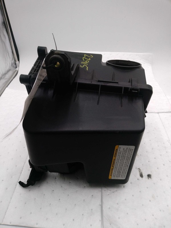 Used Air Cleaner Assembly fits: 2007 Hyundai Sonata 2.4 Grade A