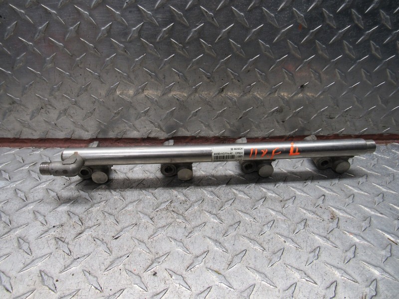 2011 JAGUAR XF RIGHT PASSENGER ENGINE FUEL RAIL 8W93-9G774-AF CF33V BOSCH