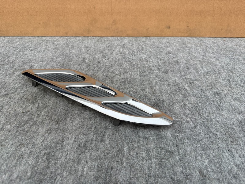 INFINITI QX80 QX56 11-17 OEM LEFT DRIVER FENDER VENT GRILLE TRIM MOLDING