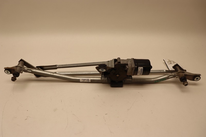 2014-2018 CHEVY SILVERADO 1500 FRONT WINDSHIELD WIPER MOTOR TRANSMISSION OEM