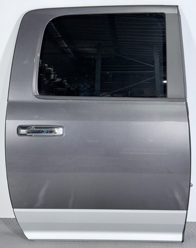 ✅ 09-24 RAM 1500 Clas 2500 3500 OEM COMPLETE DOOR REAR RIGHT Gray PAU Passenger