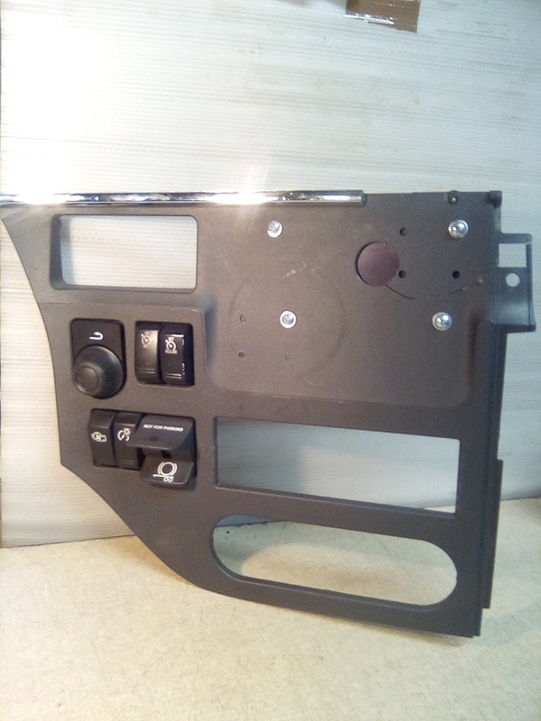 Paccar Peterbilt Dash Switch Panel S64-6148-1741100A0