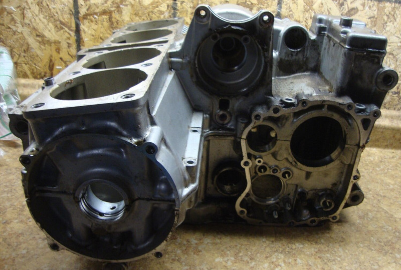2002 Kawasaki Voyager ZG1200 ZG 1200 B XII Engine Crank Case Casing Block Motor